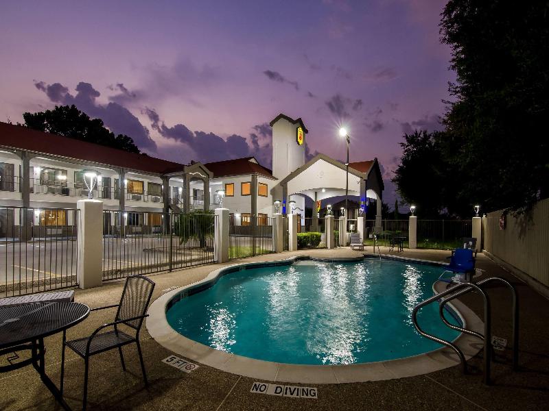 Super 8 by Wyndham Houston/Brookhollow NW image