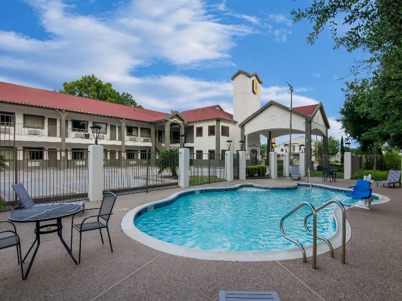 Super 8 by Wyndham Houston/Brookhollow NW image