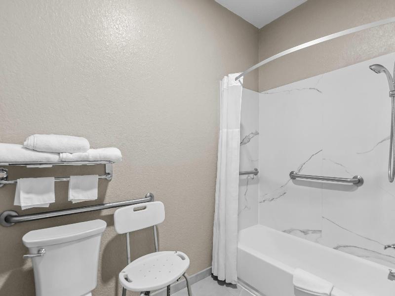 Super 8 by Wyndham Houston/Brookhollow NW image