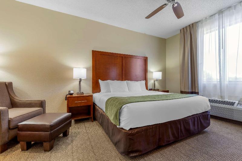 Comfort Inn & Suites Lenoir Hwy 321 image