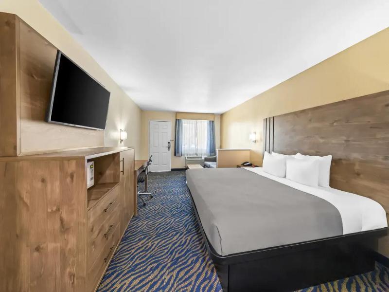 Quality Inn & Suites image