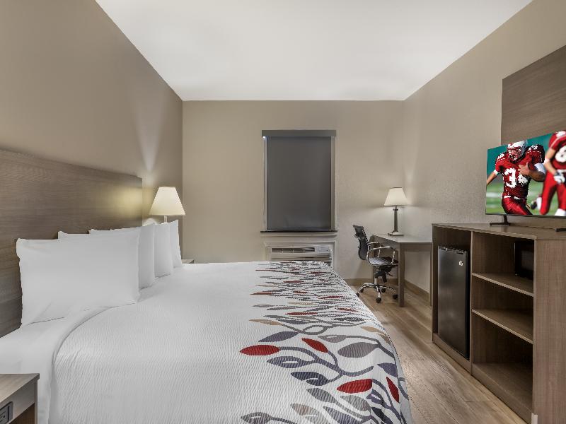 Red Roof Inn La Porte image