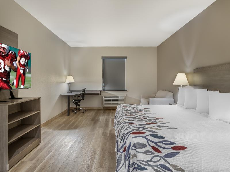 Red Roof Inn La Porte image