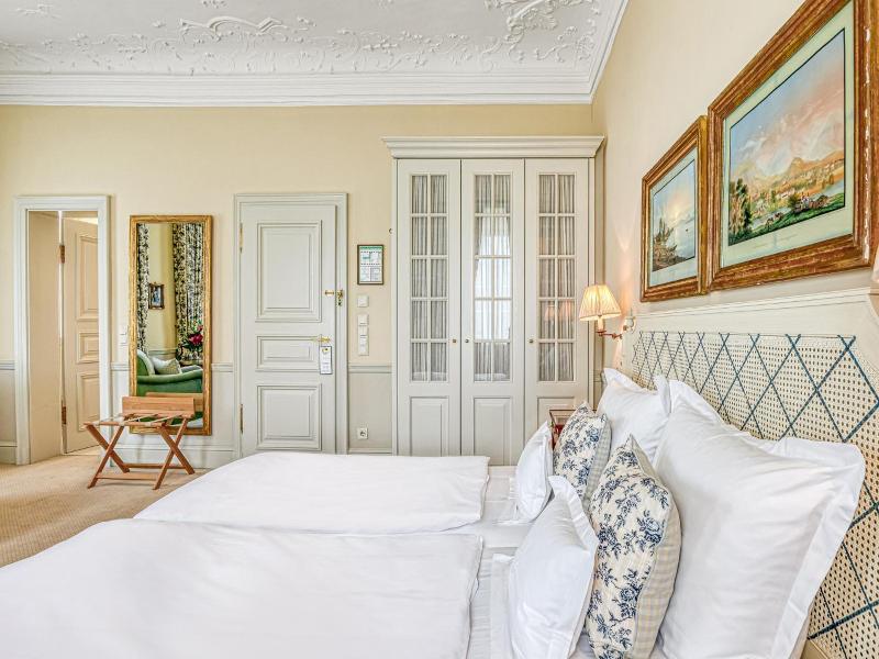 Wald & Schlosshotel Friedrichsruhe image