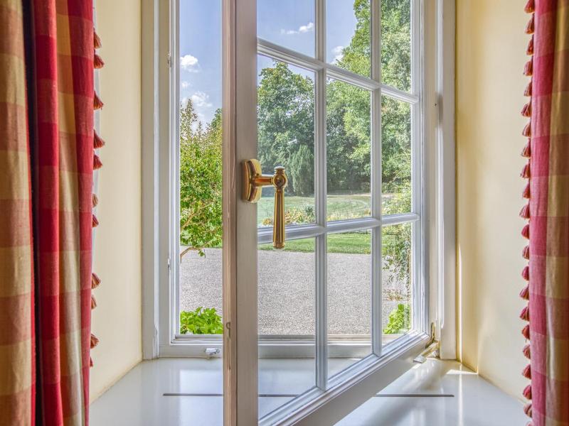 Wald & Schlosshotel Friedrichsruhe image