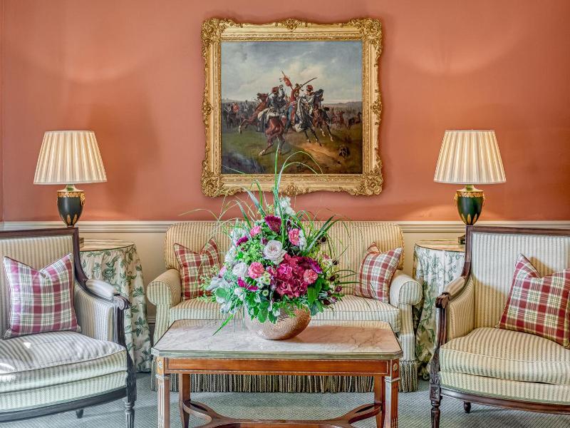 Wald & Schlosshotel Friedrichsruhe image