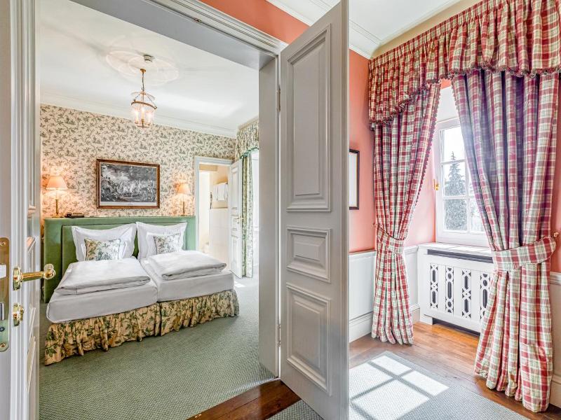 Wald & Schlosshotel Friedrichsruhe image