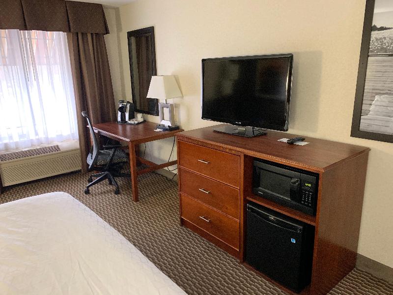 Holiday Inn Express Holland photo 15