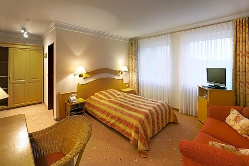 Kastanienhof image