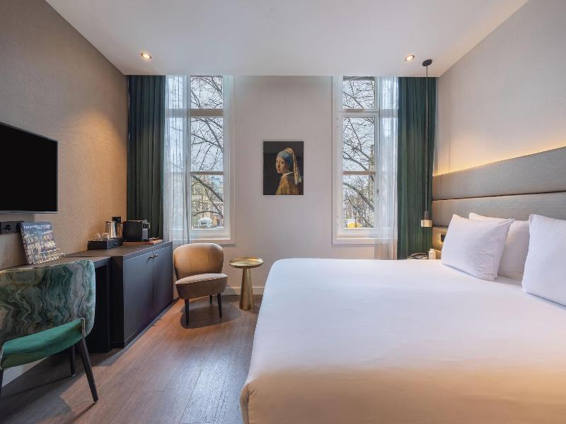 Boutique Hotel Corona image