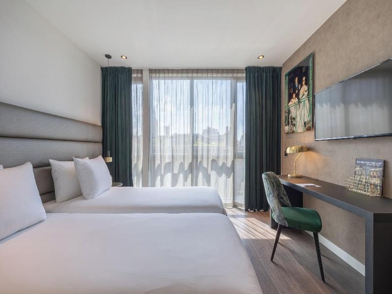 Boutique Hotel Corona image