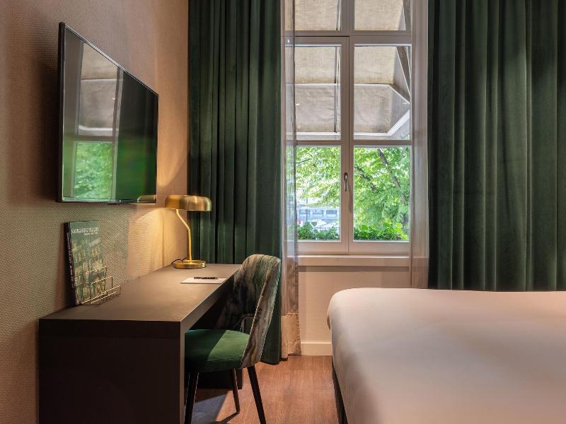 Boutique Hotel Corona image