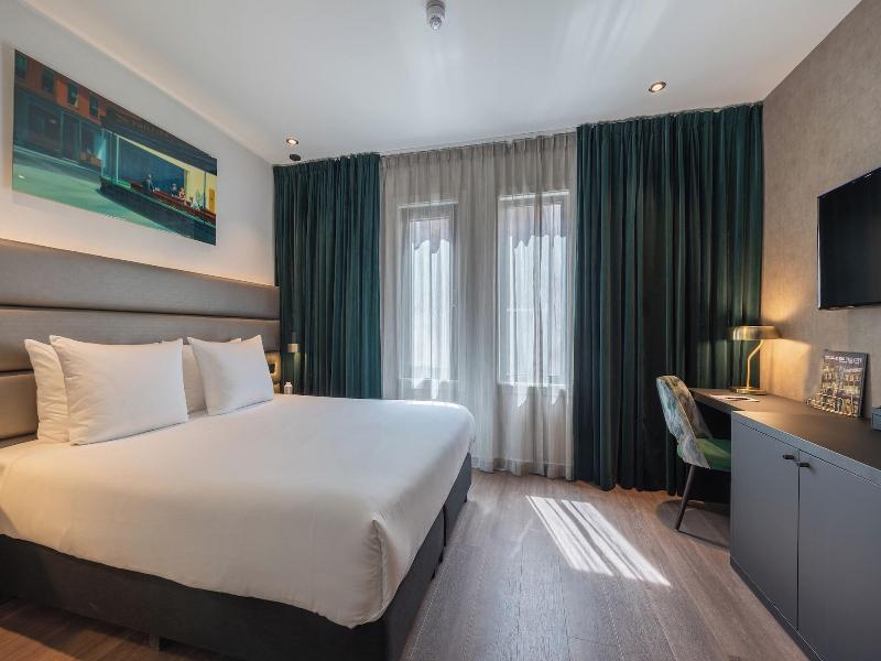 Boutique Hotel Corona image
