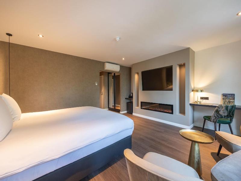 Boutique Hotel Corona image