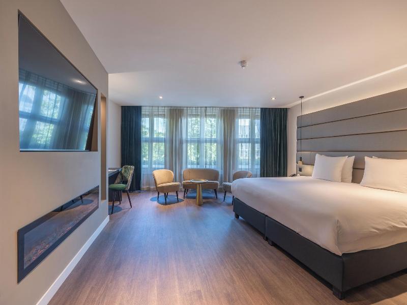 Boutique Hotel Corona image