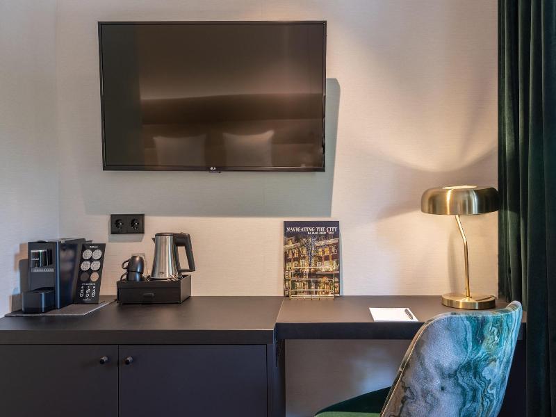 Boutique Hotel Corona image