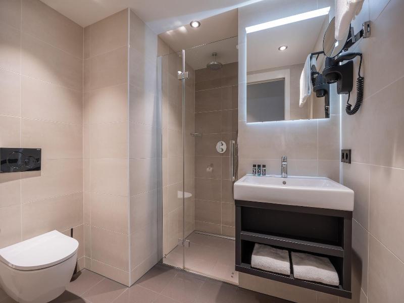 Boutique Hotel Corona image