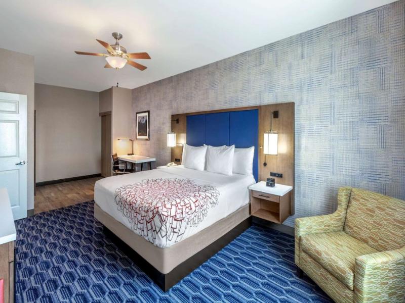 La Quinta Inn & Suites Houston Channelview image