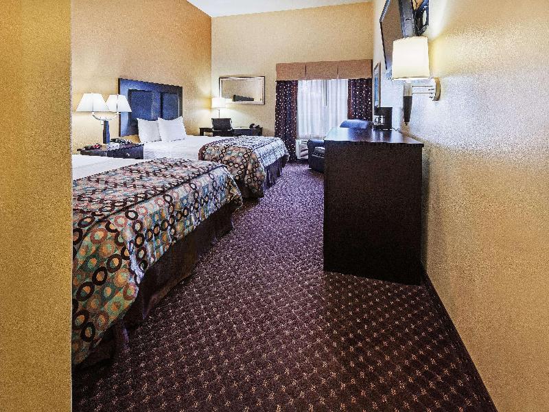 La Quinta Inn & Suites Alvin image