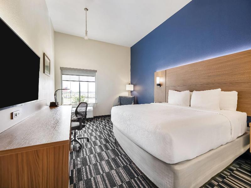 La Quinta Inn & Suites Alvin image