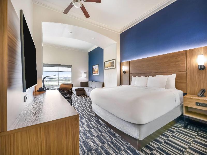La Quinta Inn & Suites Alvin image