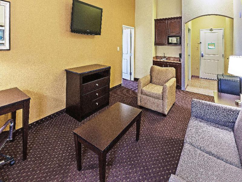 La Quinta Inn & Suites Alvin image