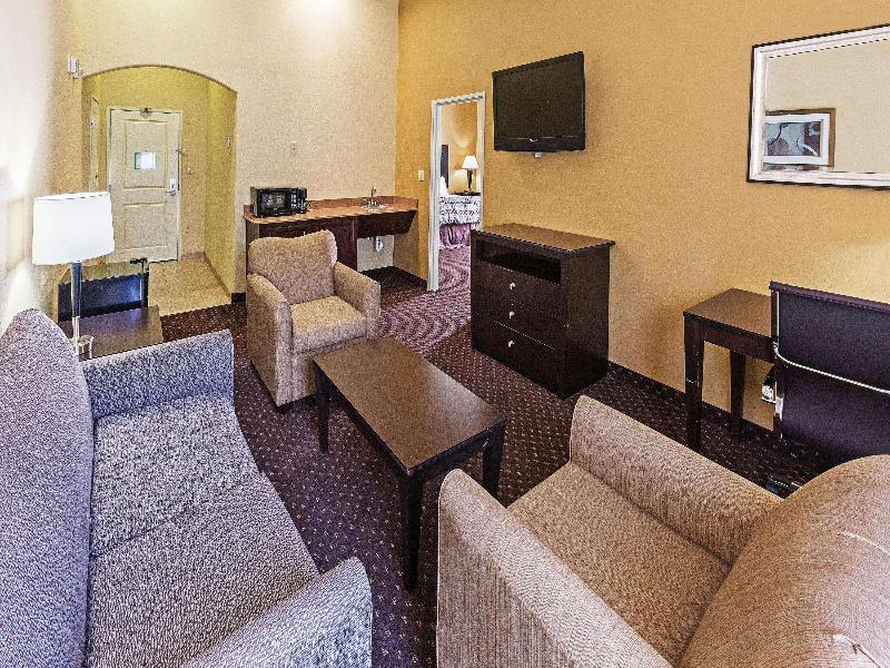 La Quinta Inn & Suites Alvin image