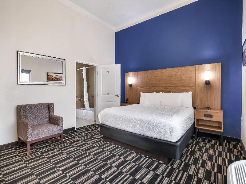 La Quinta Inn & Suites Alvin image