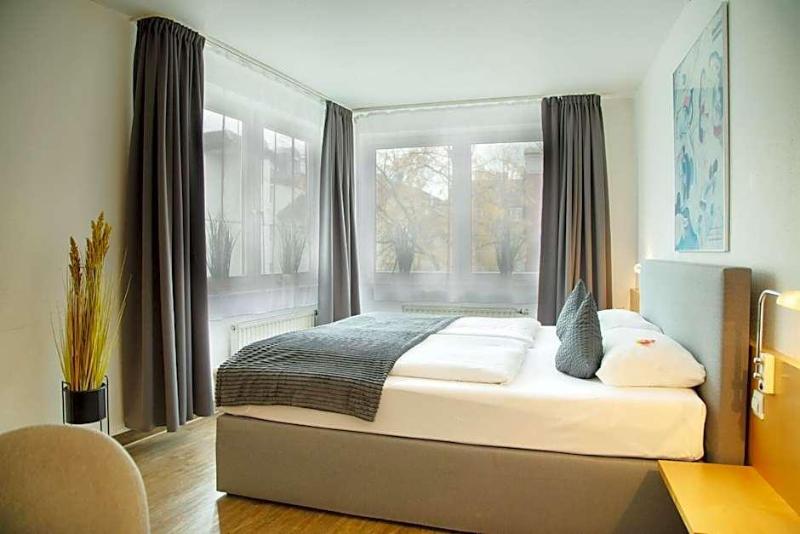 Hogh Heilbronn image