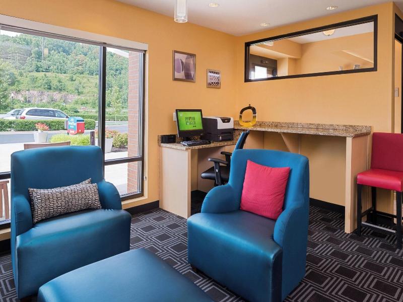 Towneplace Suites Huntington image