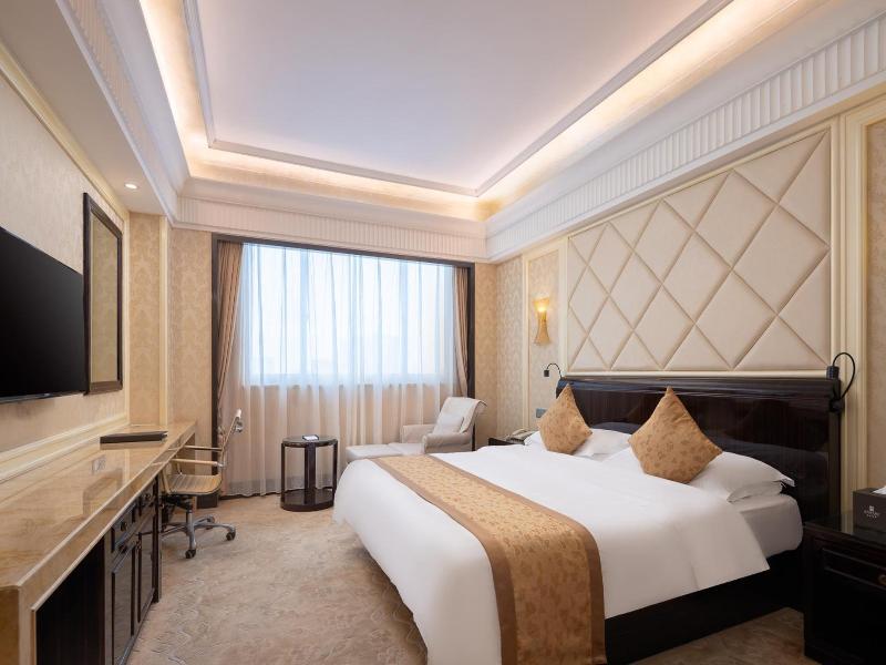 Sun City Hotel Haikou image