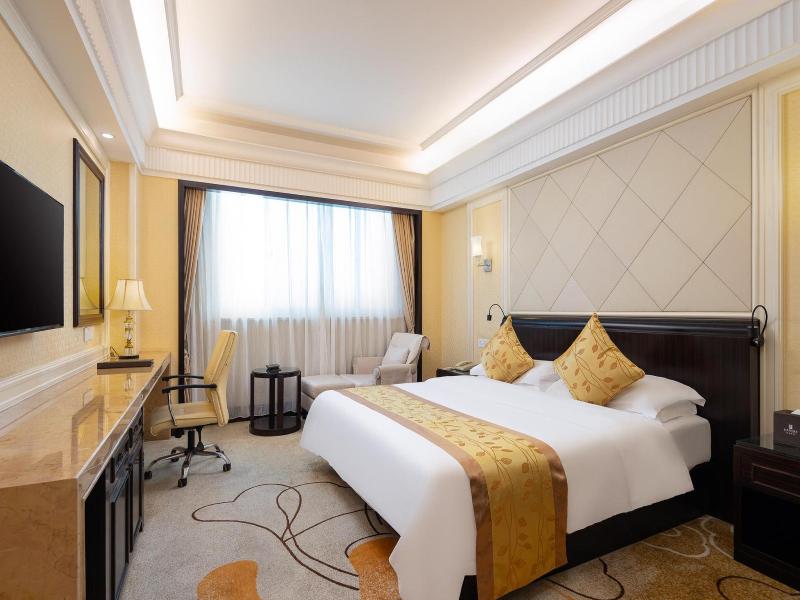 Sun City Hotel Haikou image