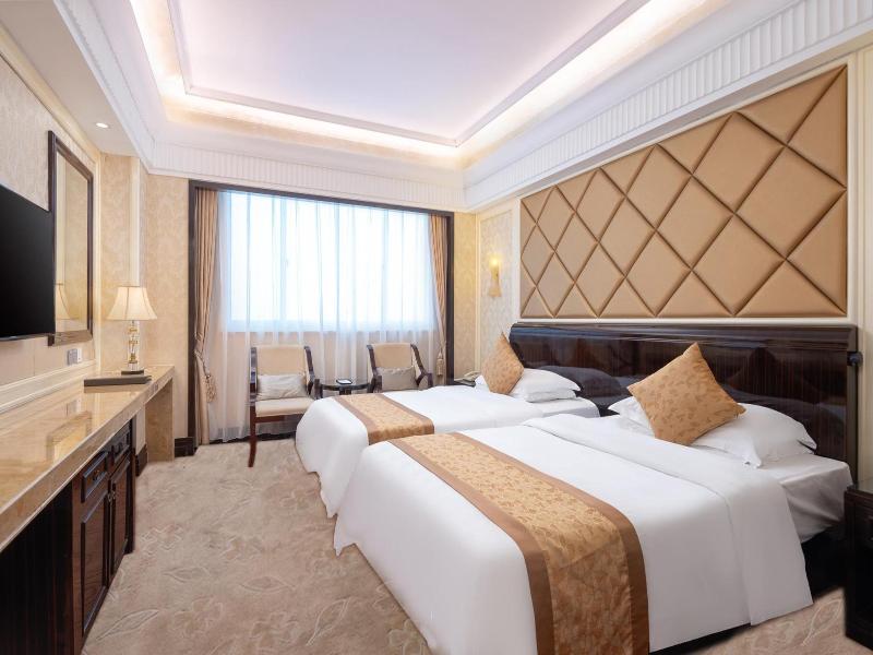 Sun City Hotel Haikou image