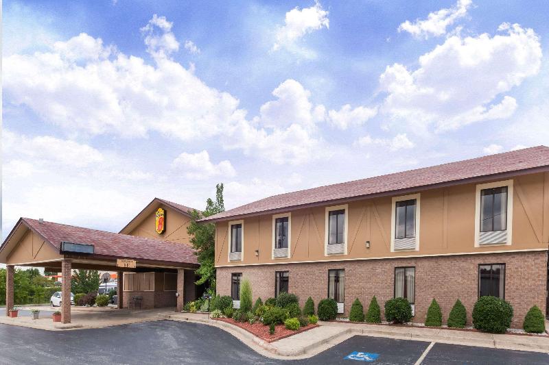 Super 8 By Wyndham Harrison Ar image
