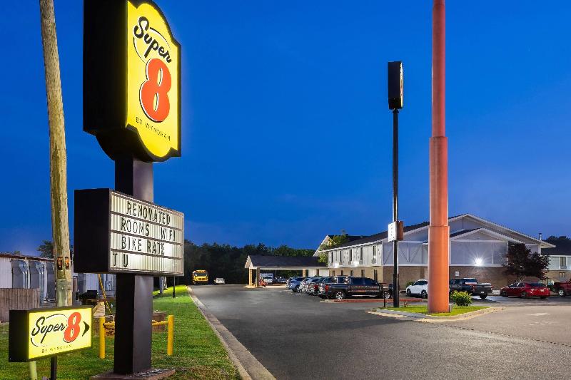 Super 8 By Wyndham Harrison Ar image