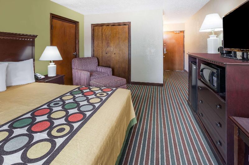 Super 8 By Wyndham Harrison Ar image