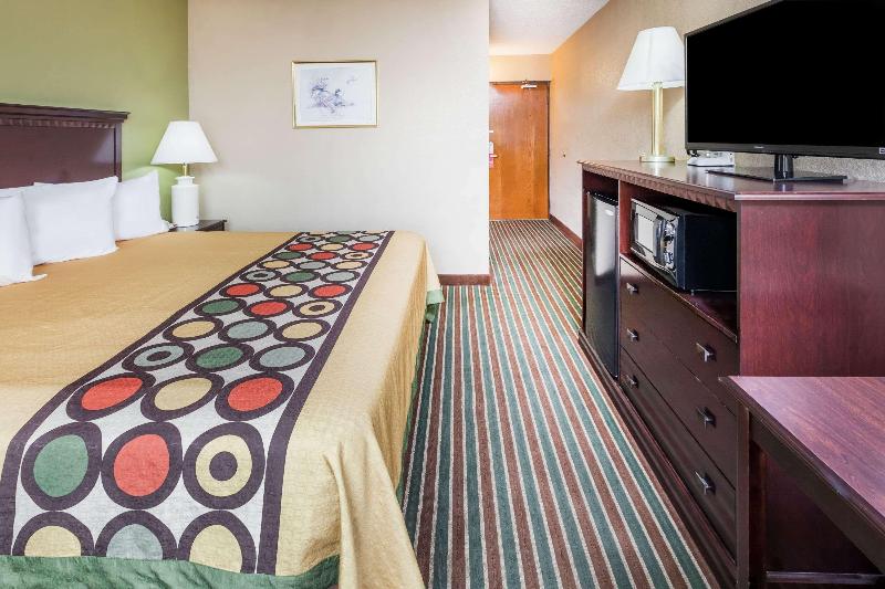 Super 8 By Wyndham Harrison Ar image