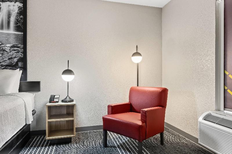 Super 8 By Wyndham Harrison Ar image