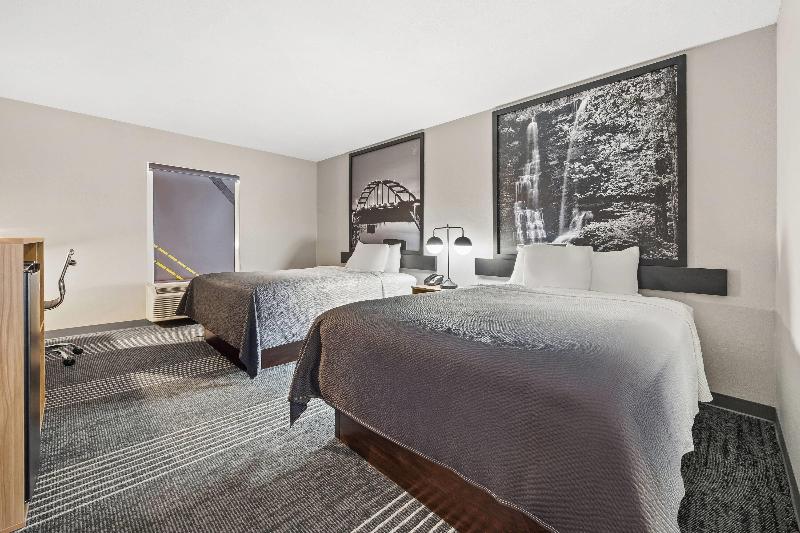 Super 8 By Wyndham Harrison Ar image