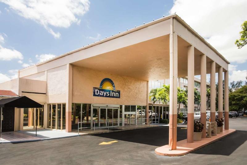 Days Inn by Wyndham Arkadelphia — exterior view