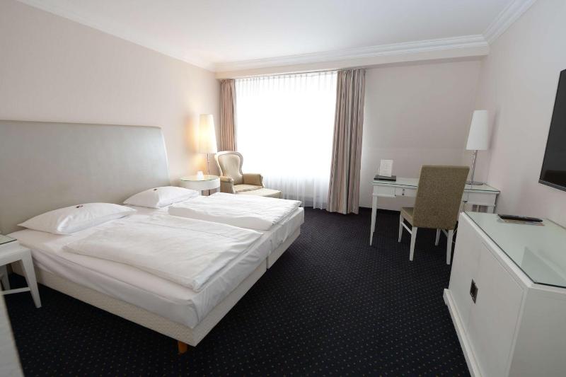 Hotel Schönau image