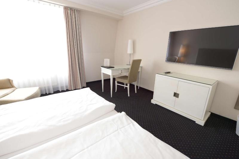 Hotel Schönau image