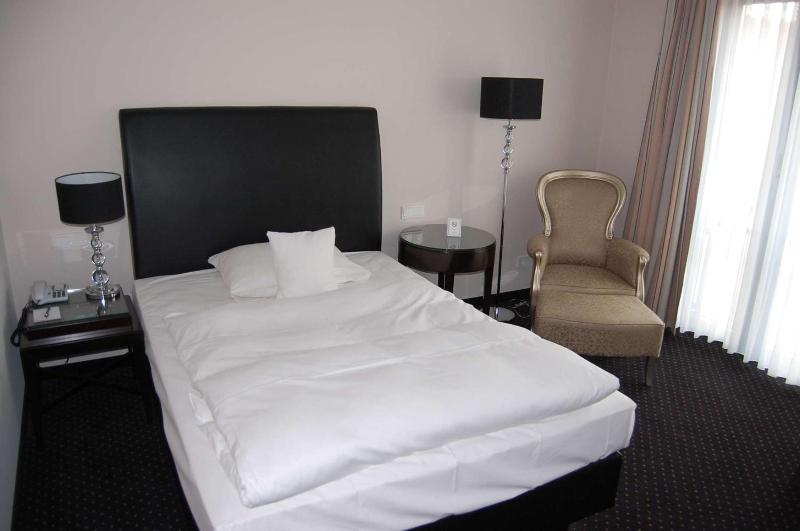 Hotel Schönau image