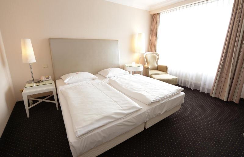 Hotel Schönau image