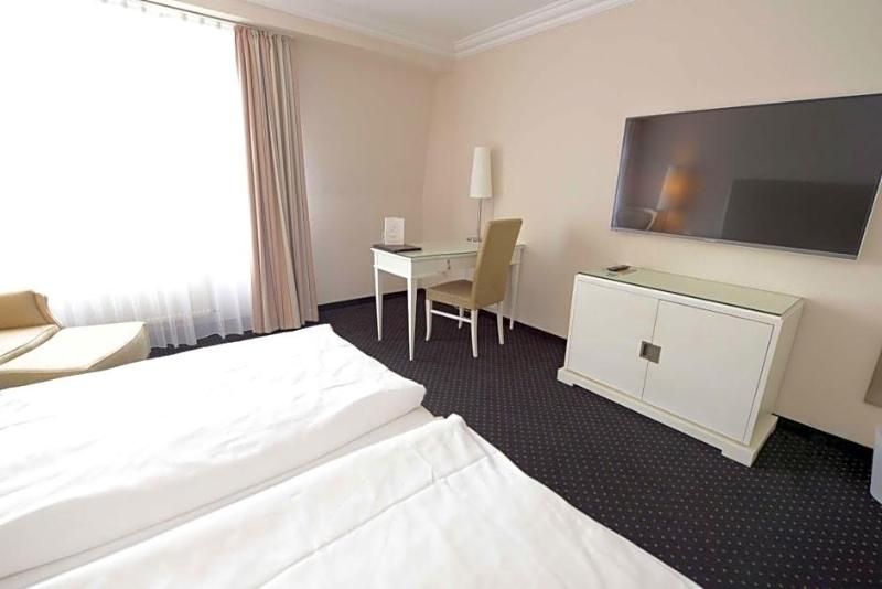 Hotel Schönau image