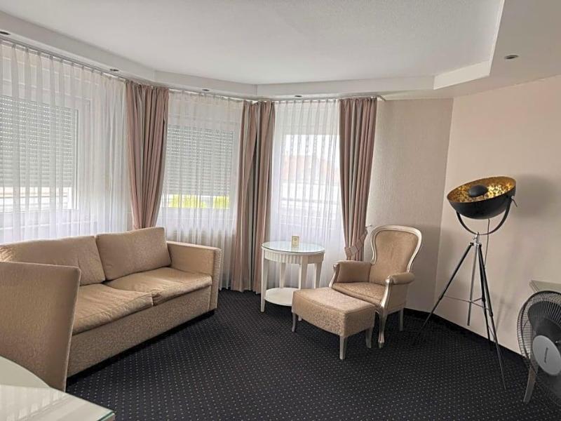 Hotel Schönau image