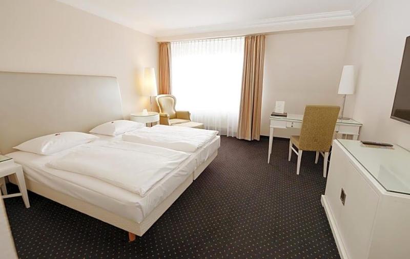 Hotel Schönau image