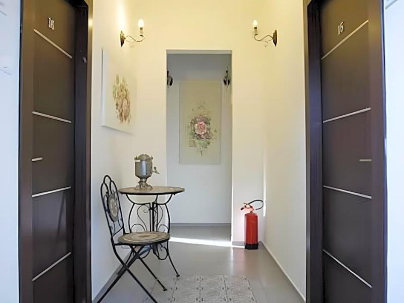 Loui Hotel image