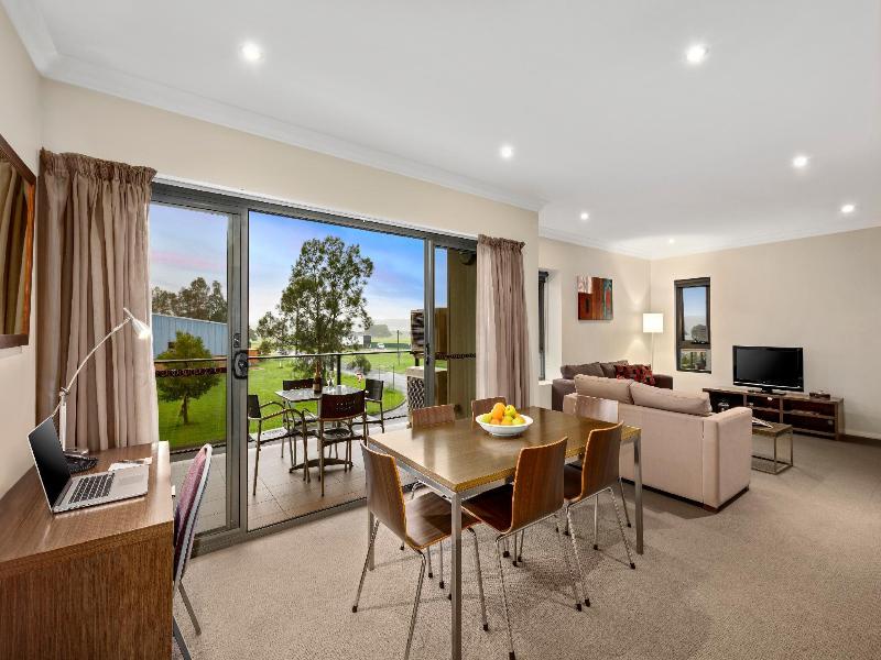 Quest Singleton Serviced Apartments image