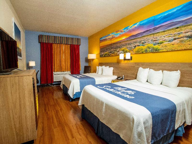 Days Inn & Suites by Wyndham Houston North/Aldine image